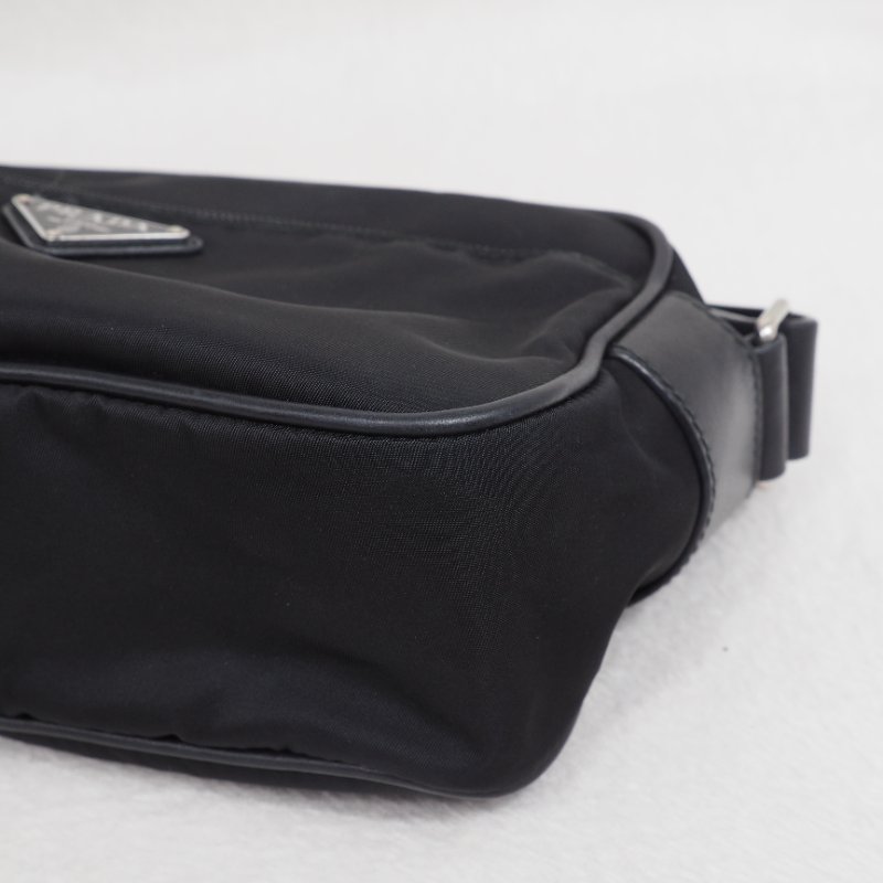 PRADA Tessuto Nylon Studded New Vela 尼龍拼皮革飾釘相機包-7