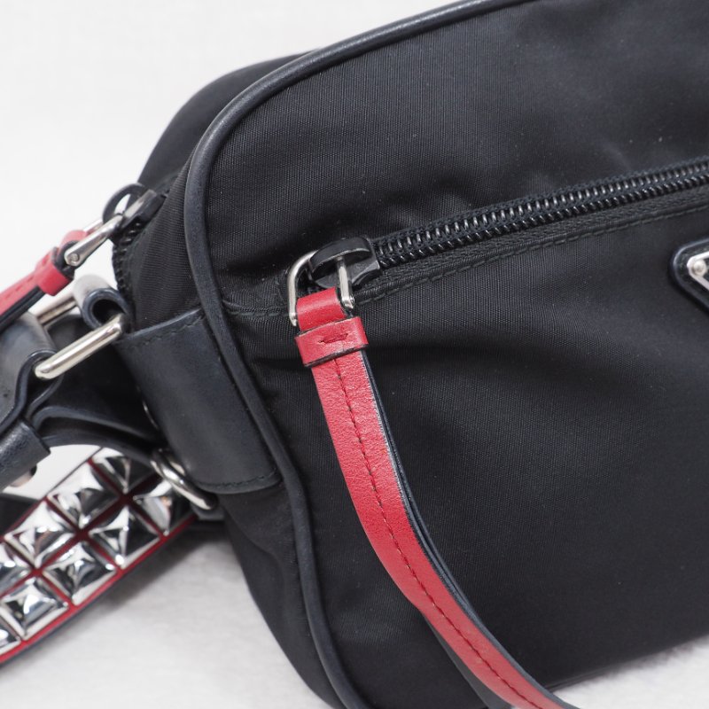 PRADA Tessuto Nylon Studded New Vela 尼龍拼皮革飾釘相機包-11