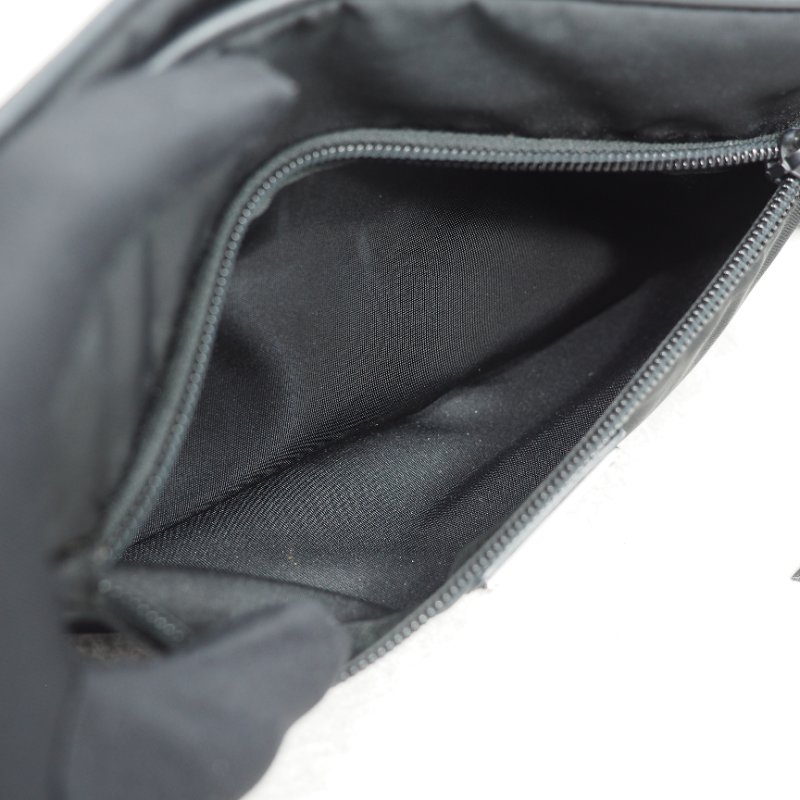 PRADA Tessuto Nylon Studded New Vela 尼龍拼皮革飾釘相機包-14