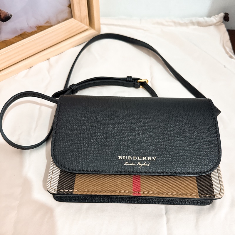 BURBERRY 巴寶莉 棉麻格紋拚皮革可拆手拿WOC斜背包(卡其x黑)-5