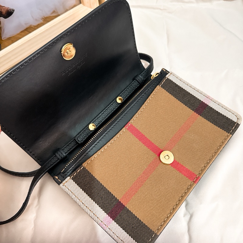 BURBERRY 巴寶莉 棉麻格紋拚皮革可拆手拿WOC斜背包(卡其x黑)-10