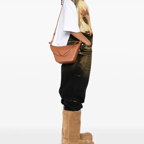 LOEWE mini Hammock Hobo 肩背斜背經典小牛皮包 焦糖色-0