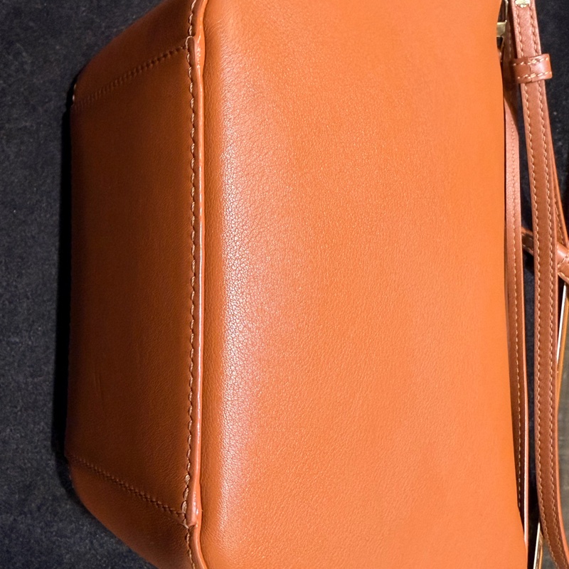 LOEWE mini Hammock Hobo 肩背斜背經典小牛皮包 焦糖色-16