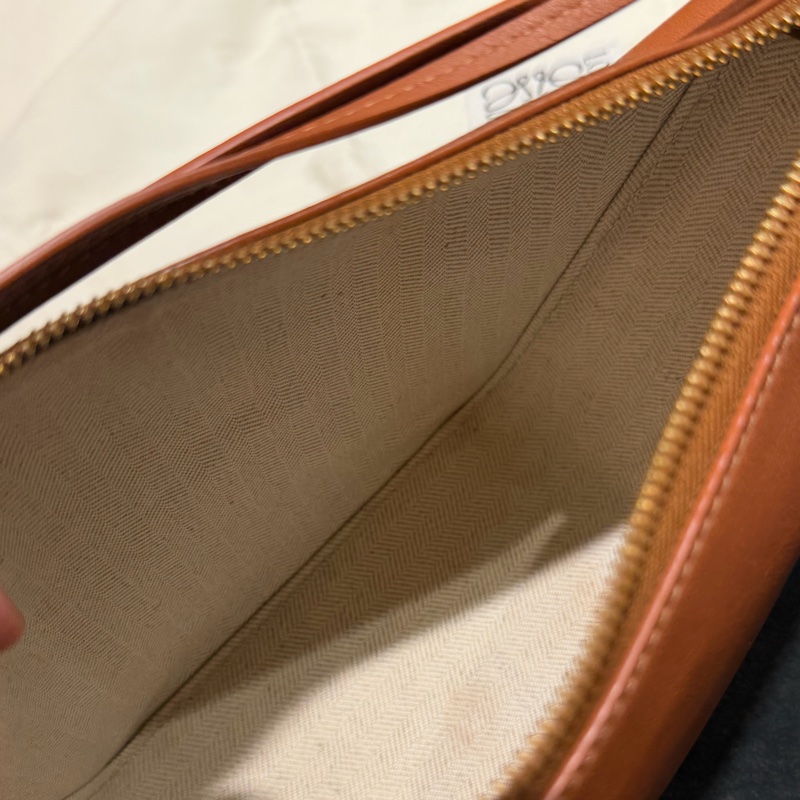 LOEWE mini Hammock Hobo 肩背斜背經典小牛皮包 焦糖色-19