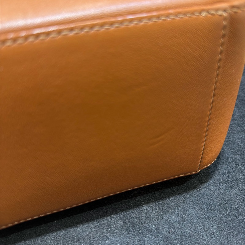 LOEWE mini Hammock Hobo 肩背斜背經典小牛皮包 焦糖色-31