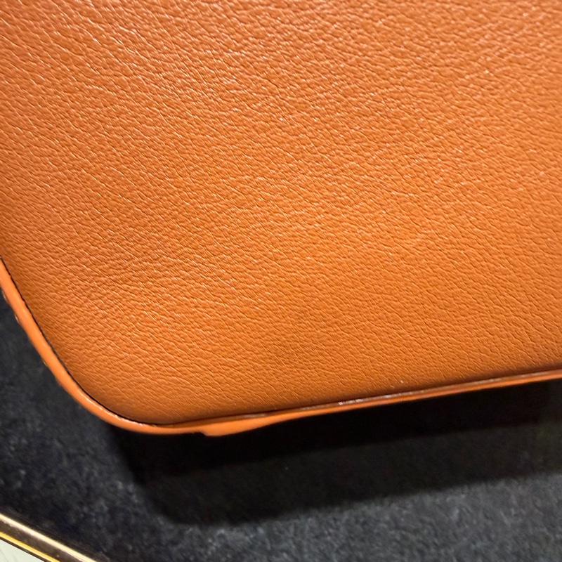 LOEWE mini Hammock Hobo 肩背斜背經典小牛皮包 焦糖色-43