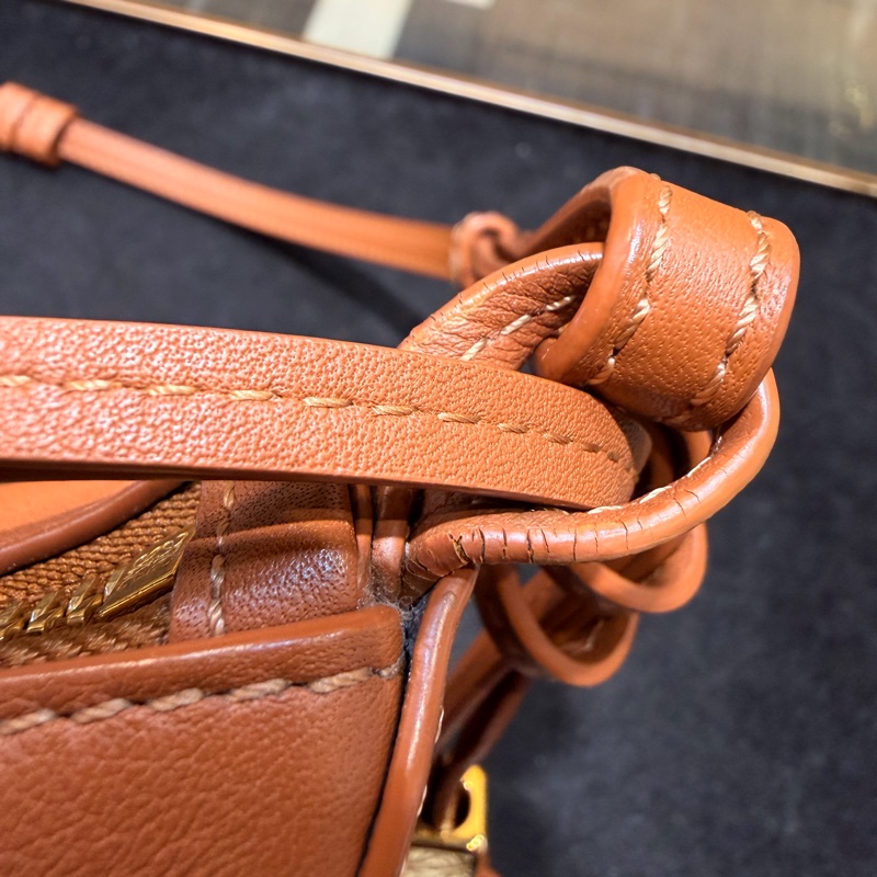 LOEWE mini Hammock Hobo 肩背斜背經典小牛皮包 焦糖色-33