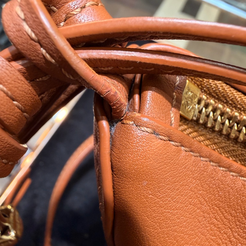 LOEWE mini Hammock Hobo 肩背斜背經典小牛皮包 焦糖色-35