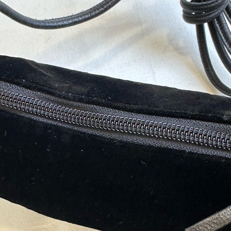 【赫蒂國際精品】Emporio Armani 亞曼尼 毛毛半月包 水餃包 vintage-13