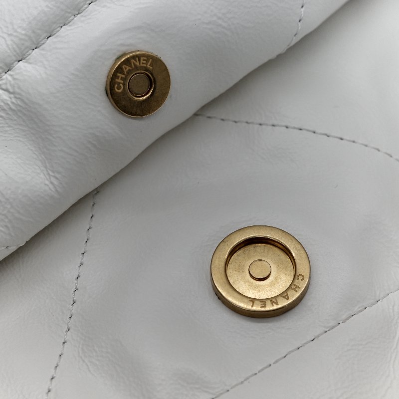 chanel 白 22bag-11