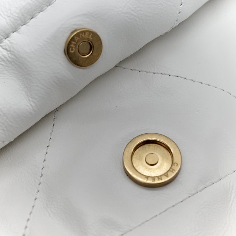 chanel 白 22bag-12