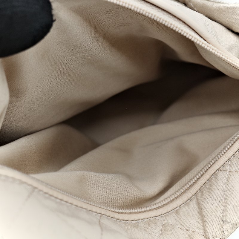 chanel 白 22bag-16