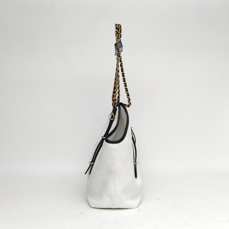 CHANEL 26C早春度假系列拉菲草編織托特包31白色草編晶片開金扣肩背包-1