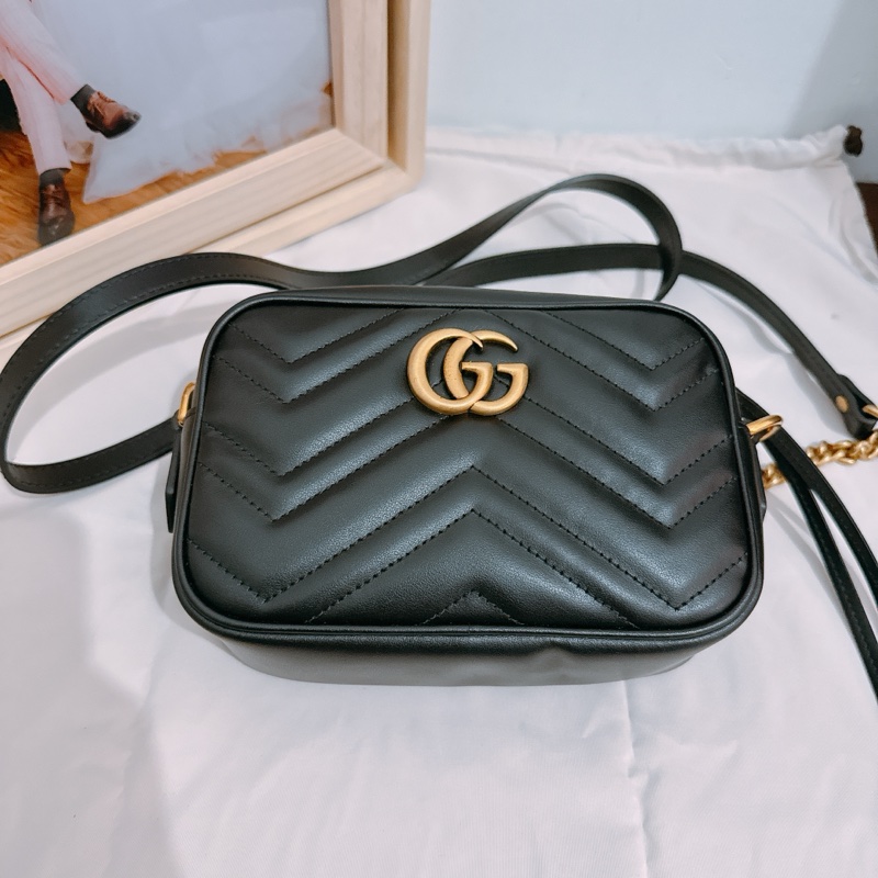 GUCCI GG Marmont 黑金相機包｜山形絎縫皮革｜斜背包-0