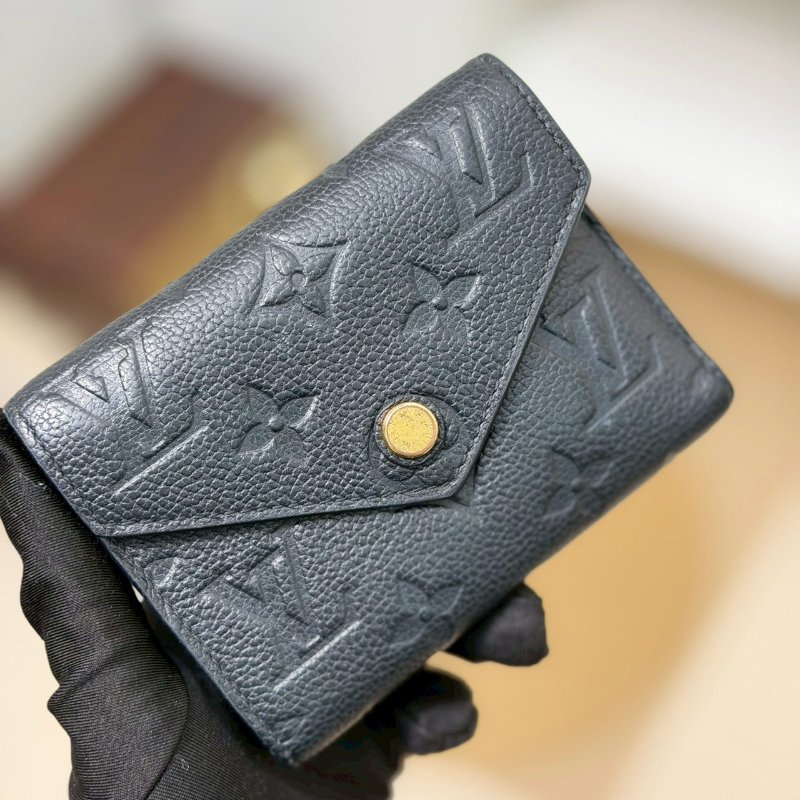🏷LV 路易威登．Victorine 豆豆三折短夾 黑壓紋 M64060 芯片款-14