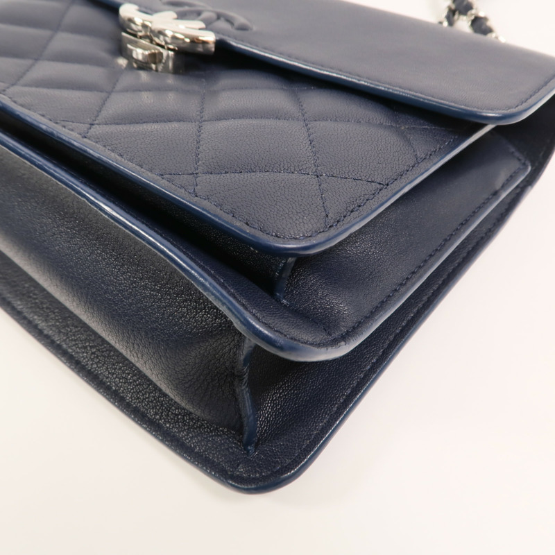 CHANEL 牛皮皮革Mini Urban Companion Flap Bag鏈帶肩背袋-11