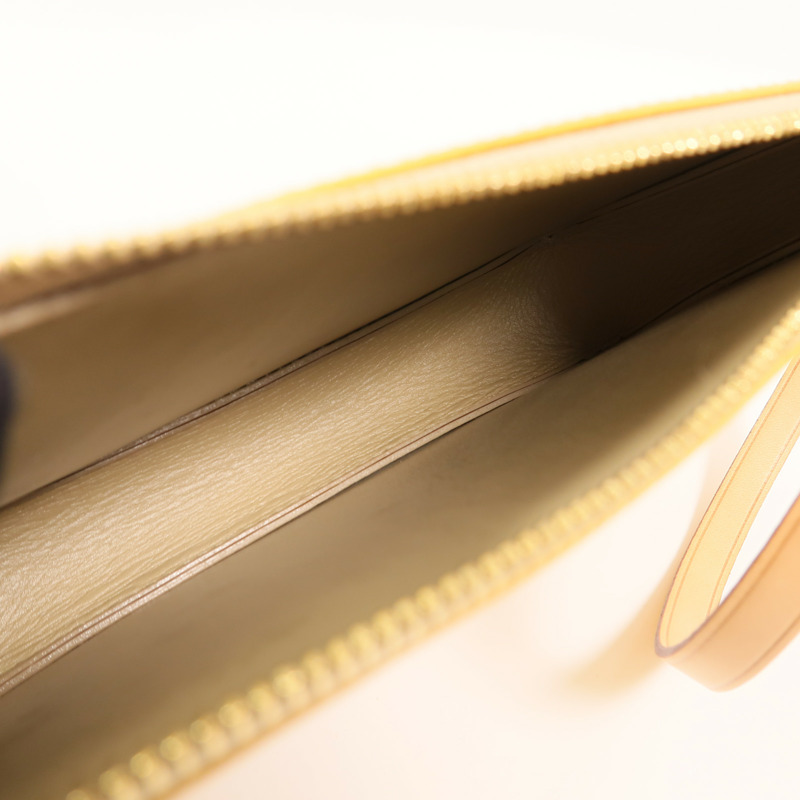 LOUIS VUITTON Monogram Vernis Lexington Pouch手挽袋-4