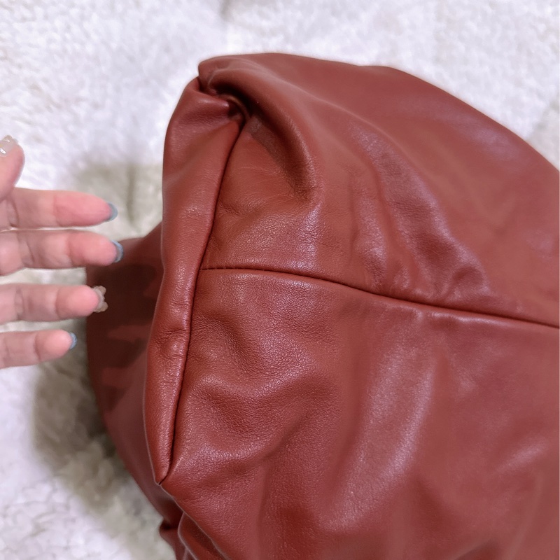 二手 BV Bottega Veneta 雲朵包可頌包 （酒紅色）-16