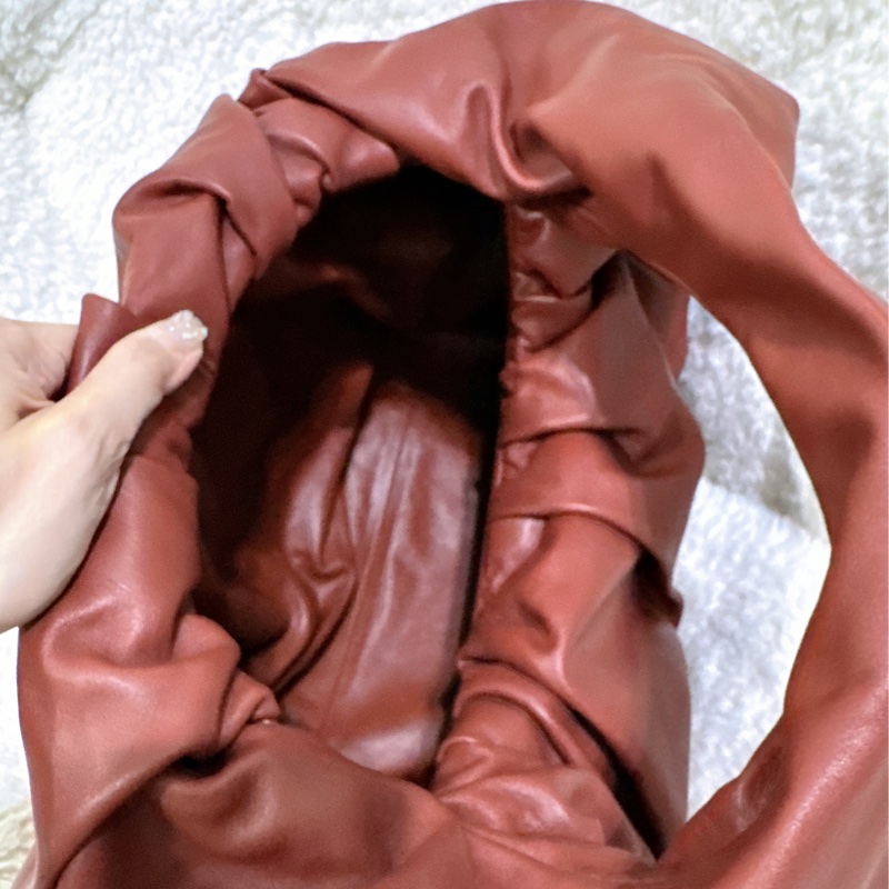 二手 BV Bottega Veneta 雲朵包可頌包 （酒紅色）-17