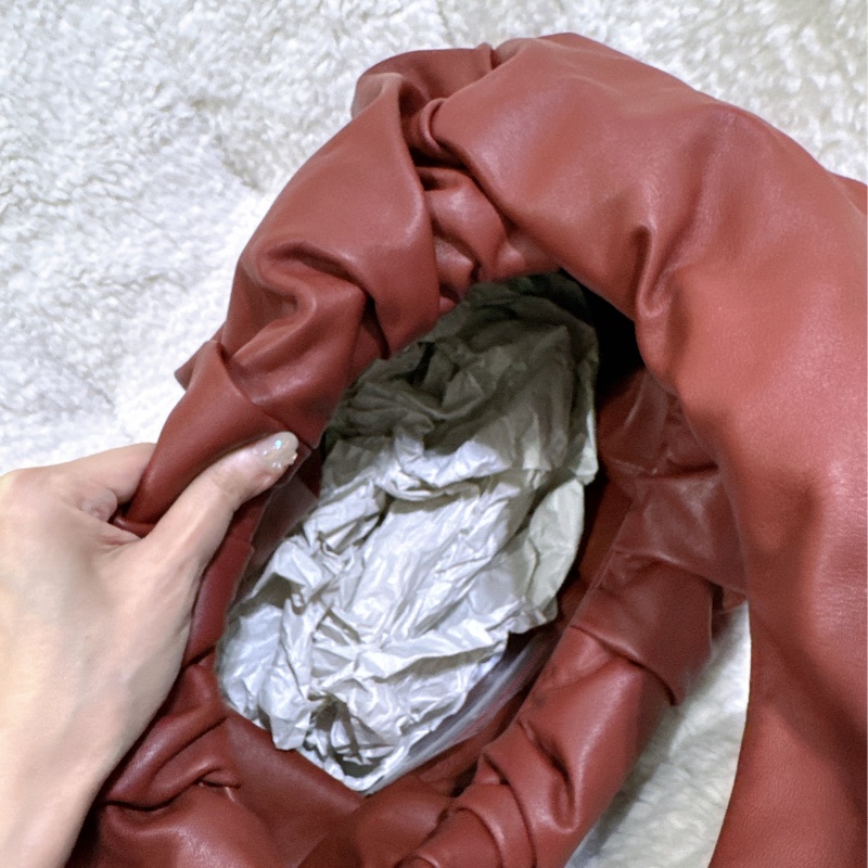 二手 BV Bottega Veneta 雲朵包可頌包 （酒紅色）-25