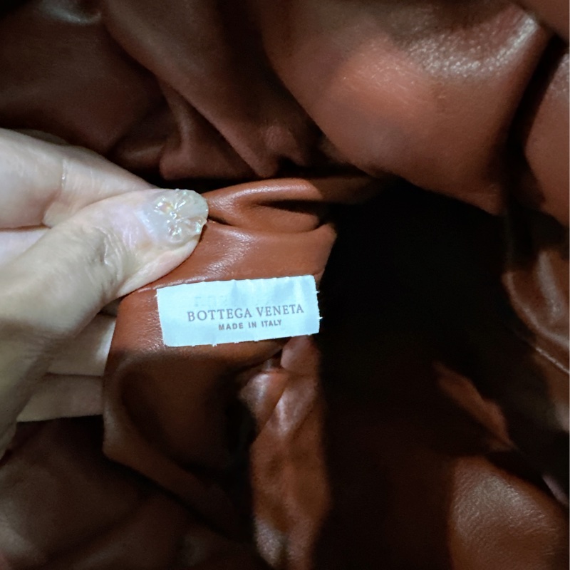 二手 BV Bottega Veneta 雲朵包可頌包 （酒紅色）-29
