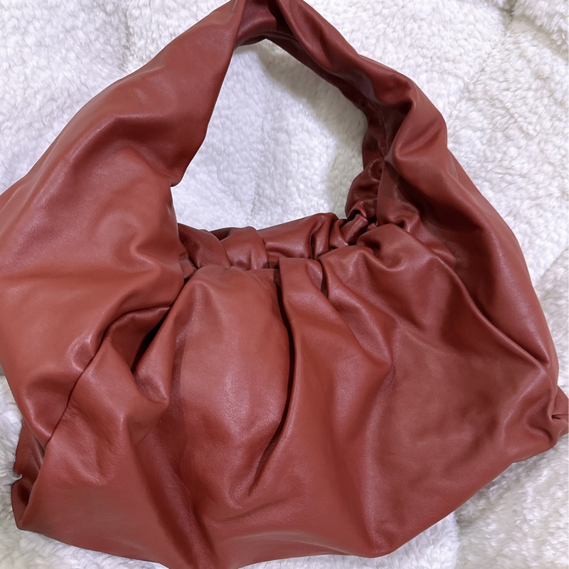 二手 BV Bottega Veneta 雲朵包可頌包 （酒紅色）-50