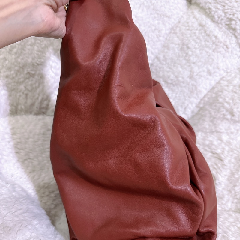 二手 BV Bottega Veneta 雲朵包可頌包 （酒紅色）-59