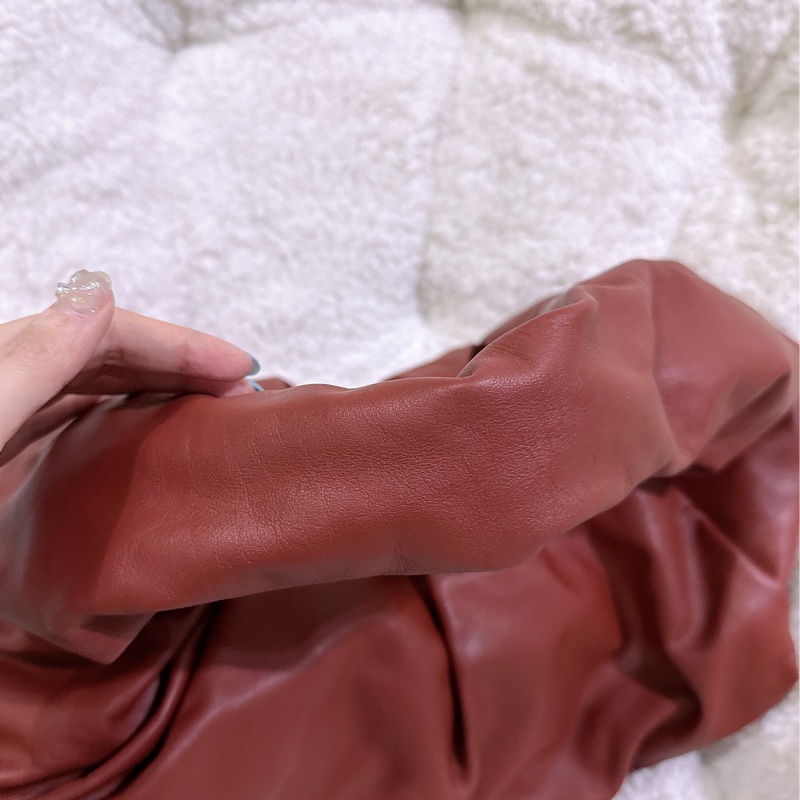 二手 BV Bottega Veneta 雲朵包可頌包 （酒紅色）-63