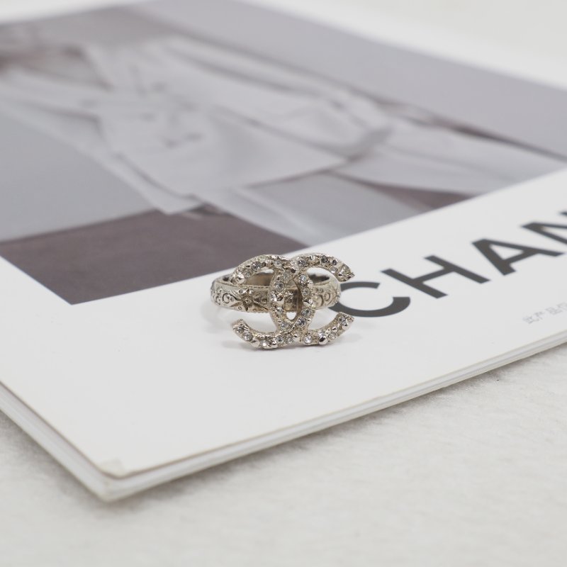 Chanel 15V Ring 淡金經典水鑽雙C戒指-4