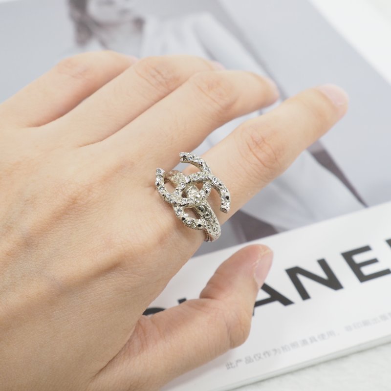 Chanel 15V Ring 淡金經典水鑽雙C戒指-8