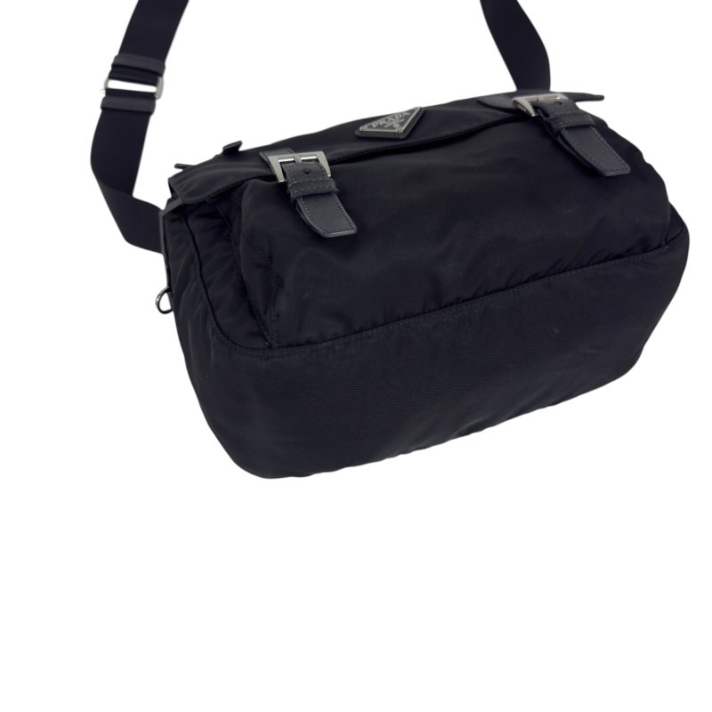 PRADA 三角標 斜揹袋-9