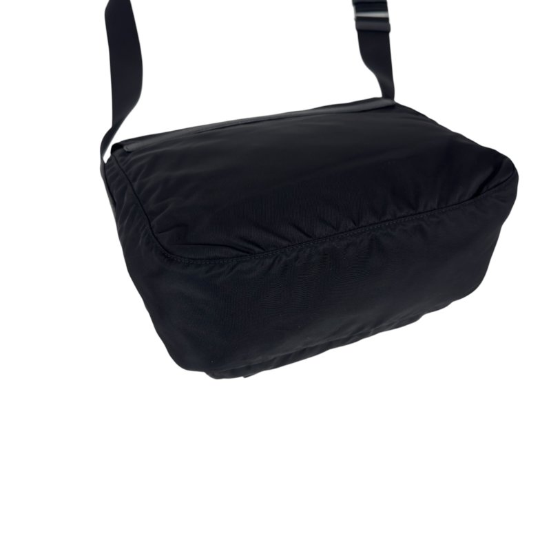 PRADA 三角標 斜揹袋-10