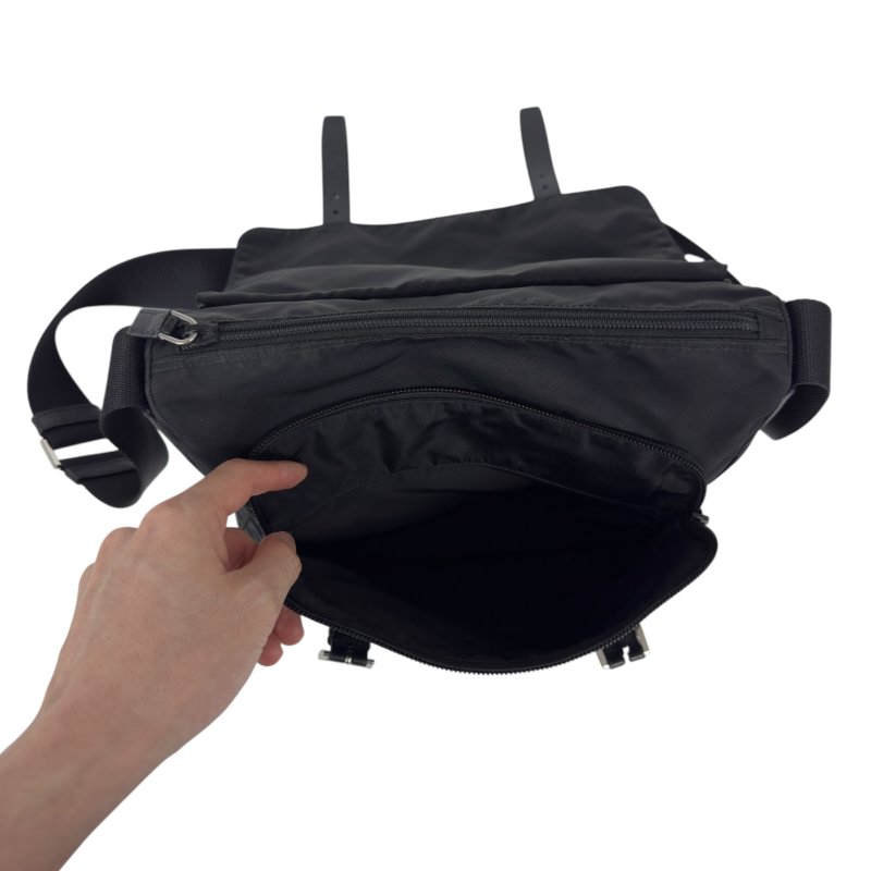 PRADA 三角標 斜揹袋-15