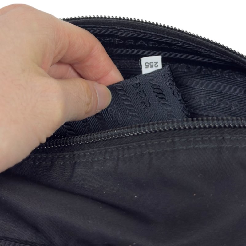 PRADA 三角標 斜揹袋-20