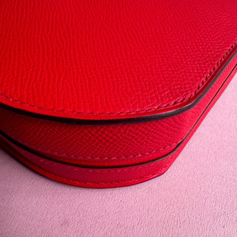 🎊99成新閒置 Hermes 蕃茄紅馬賽克淡金釦斜背包17CM-9