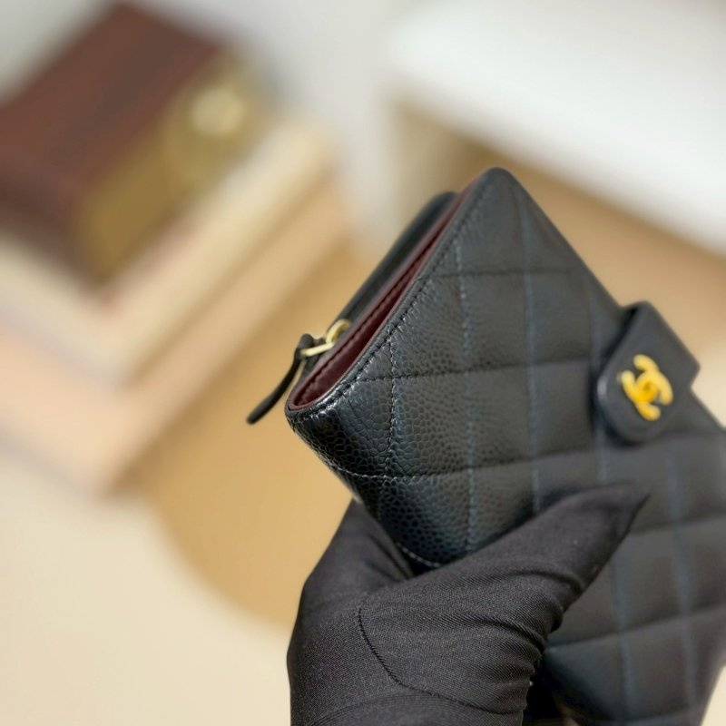 🏷Chanel 香奈兒．Coco 對開中夾-4