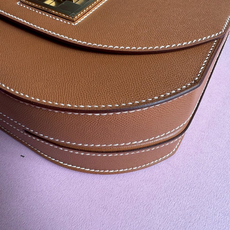 💥絕版款 Hermes 棕色馬賽克金釦肩背斜背兩用包24CM-4