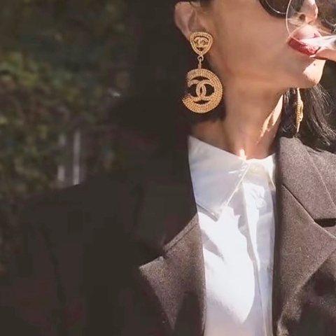CHANEL金色vintage圓形簍空雙C耳夾 復古