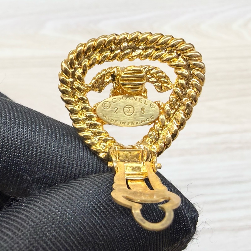 CHANEL金色vintage圓形簍空雙C耳夾 復古-9