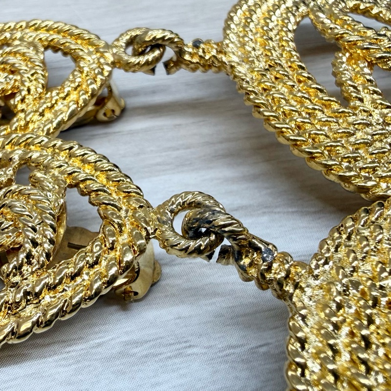 CHANEL金色vintage圓形簍空雙C耳夾 復古-10