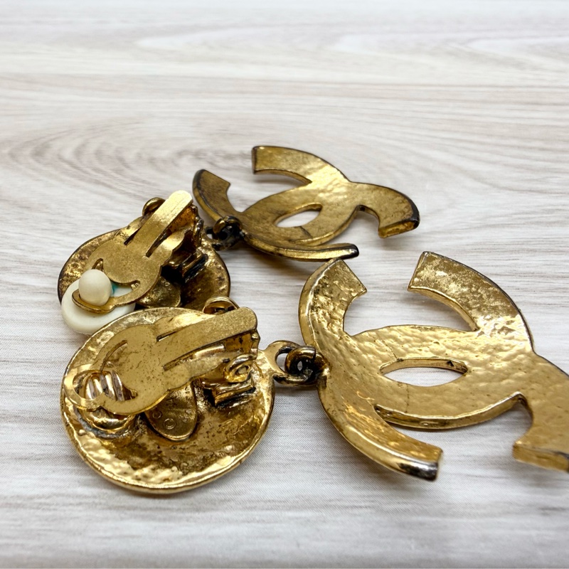 CHANEL金圓牌vintage雙C耳夾 復古-4