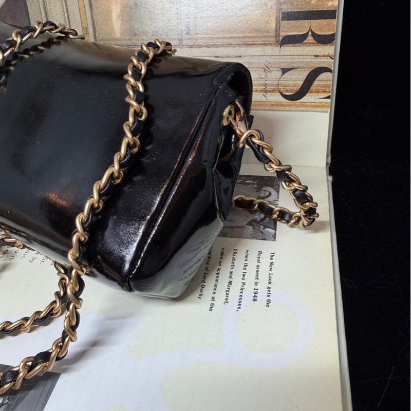 香奈兒 黑色皮革 漆皮皮革 連鏡子小包 化妝包 鏈條 chanel WOC / 側背包/斜背包-9