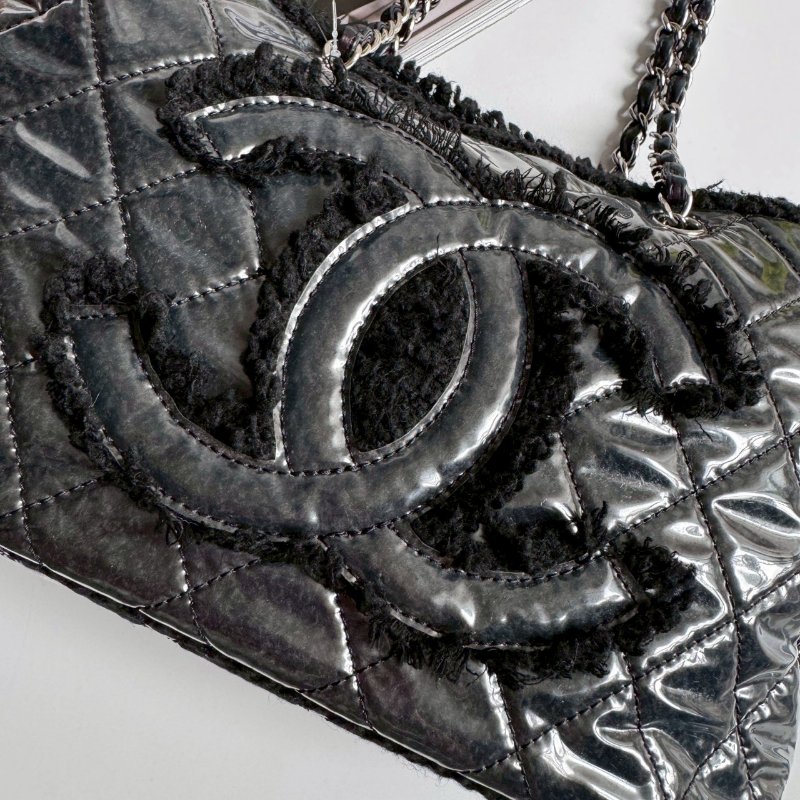 🎊絕版款式 Chanel 黑色透明大雙C毛絨肩背包-2