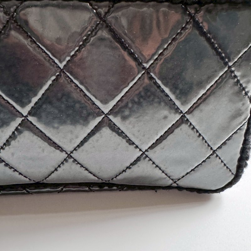 🎊絕版款式 Chanel 黑色透明大雙C毛絨肩背包-6