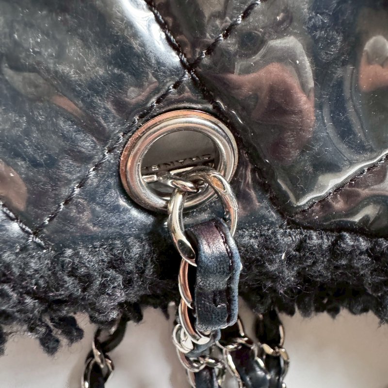 🎊絕版款式 Chanel 黑色透明大雙C毛絨肩背包-14