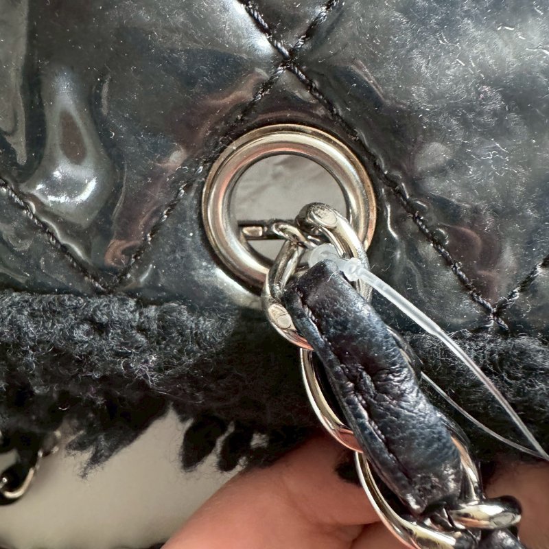 🎊絕版款式 Chanel 黑色透明大雙C毛絨肩背包-15