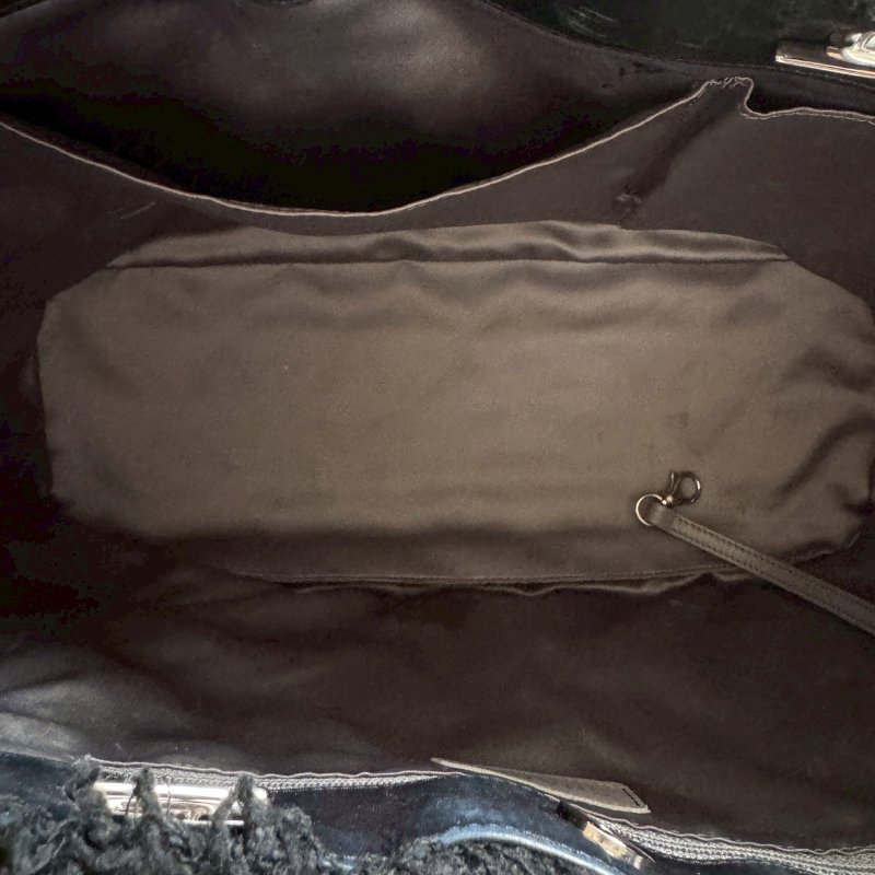 🎊絕版款式 Chanel 黑色透明大雙C毛絨肩背包-16