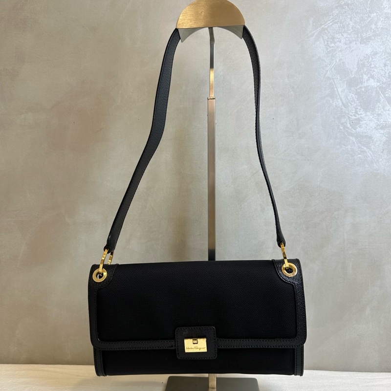 【赫蒂國際精品】Ferragamo 菲拉格慕 經典金屬扣環包 vintage-3