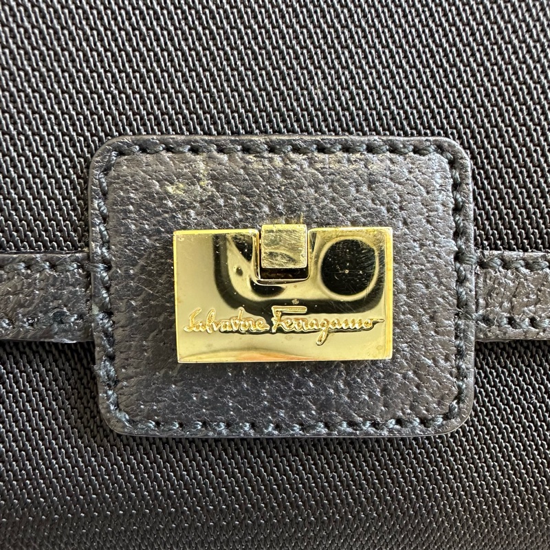 【赫蒂國際精品】Ferragamo 菲拉格慕 經典金屬扣環包 vintage-17