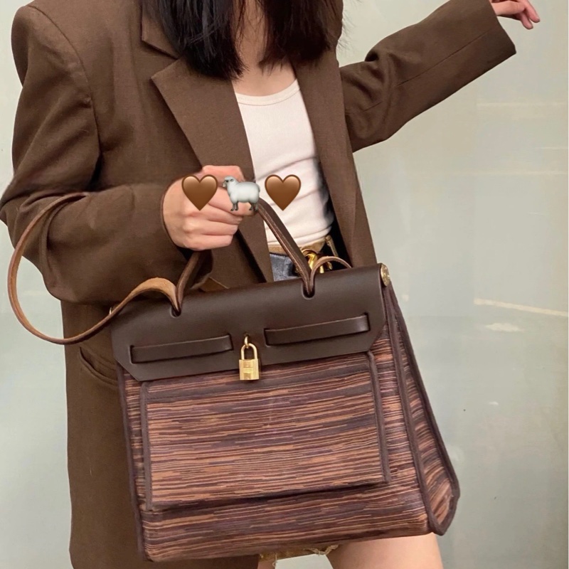 ✨絕版 Herbag31 大地色羊切皮 外縫金扣 因工藝過於繁複已停產 98新-1